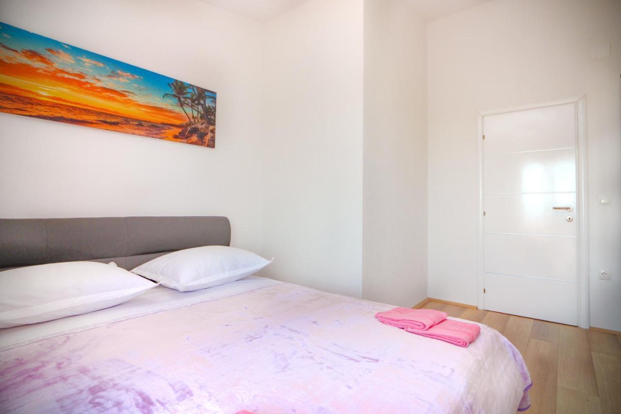 Conte Čikara Apartment Saricevi Buitenkant foto