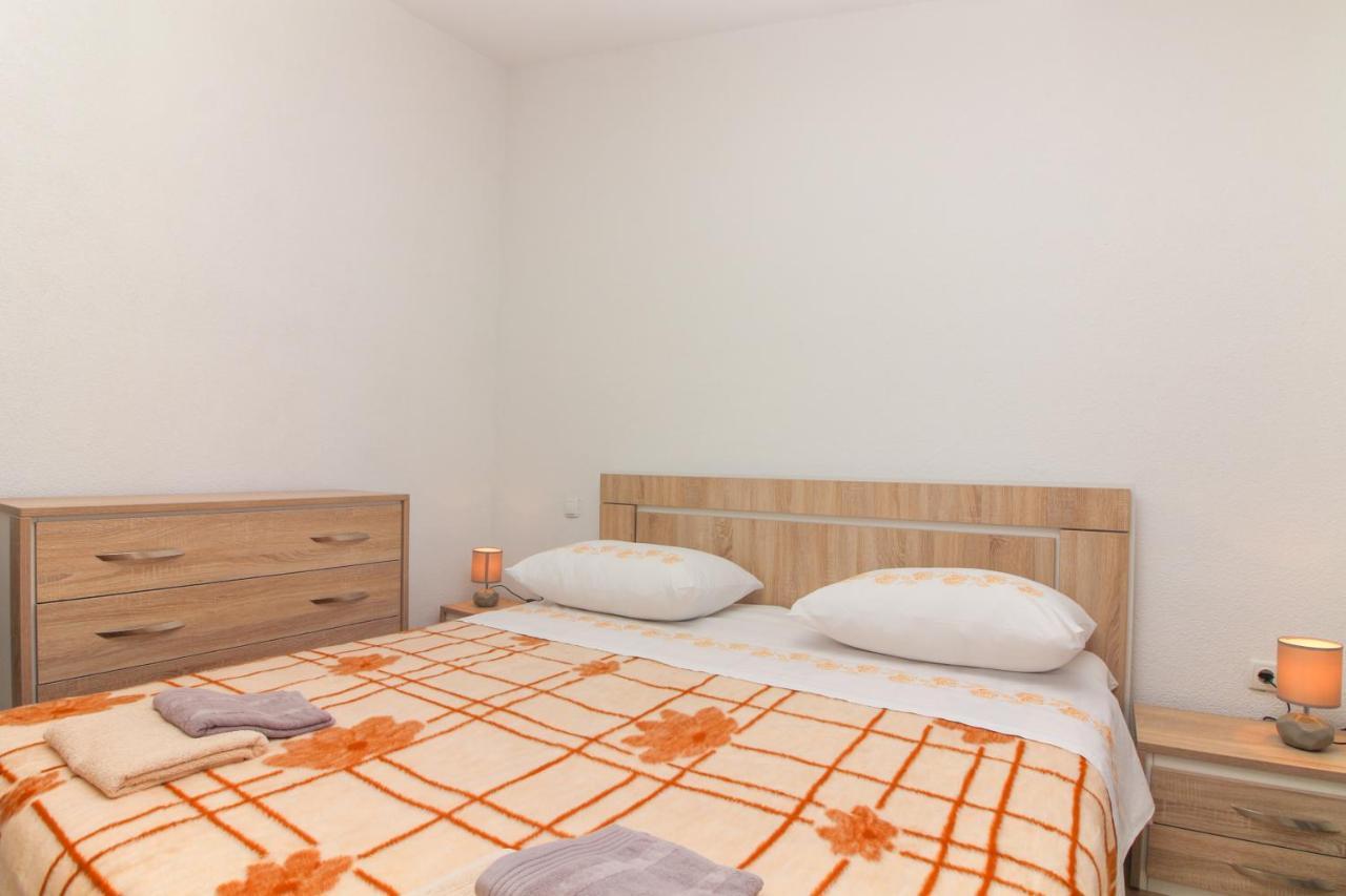 Conte Čikara Apartment Saricevi Buitenkant foto