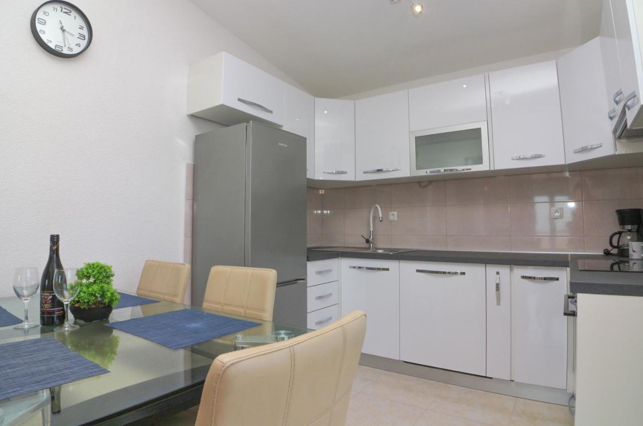 Conte Čikara Apartment Saricevi Buitenkant foto