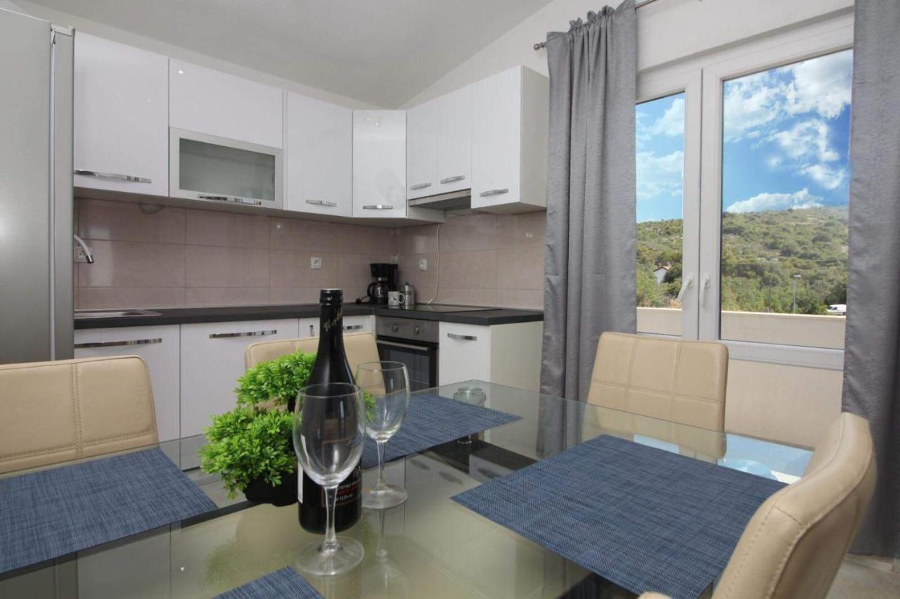 Conte Čikara Apartment Saricevi Buitenkant foto