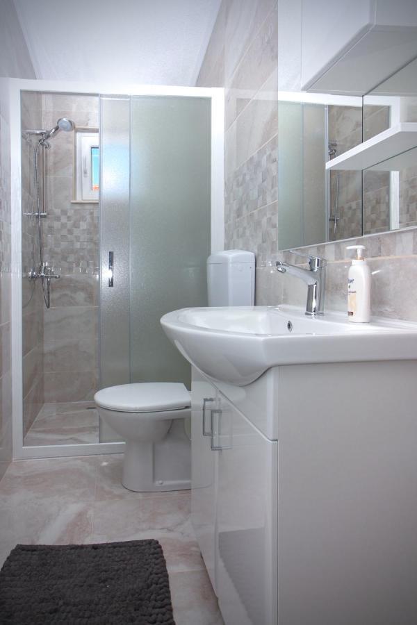 Conte Čikara Apartment Saricevi Buitenkant foto