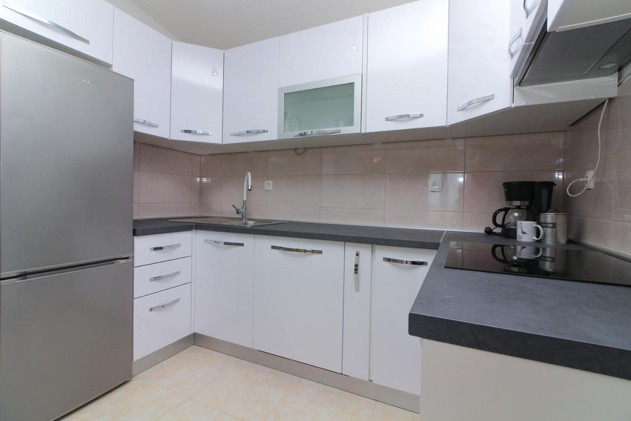 Conte Čikara Apartment Saricevi Buitenkant foto