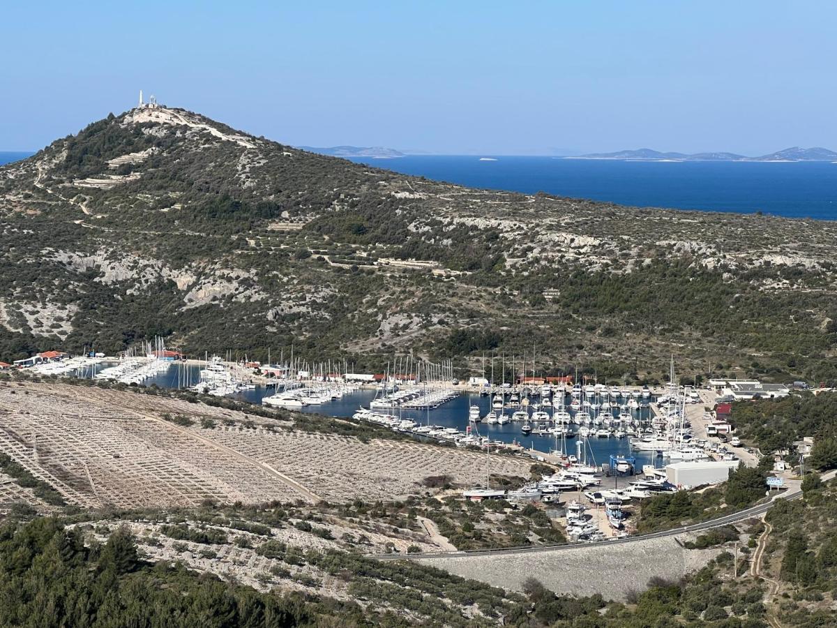 Conte Čikara Apartment Saricevi Buitenkant foto